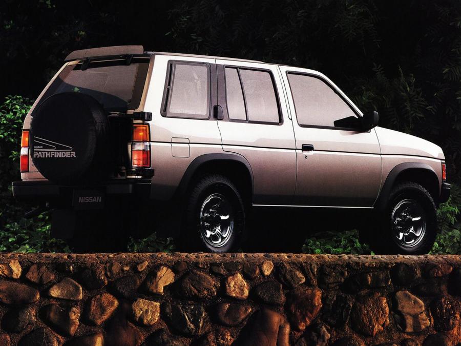  Nissan Pathfinder 4-Door 1990 года  (фото 7 из 8)